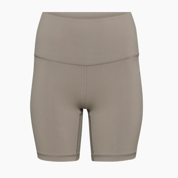 TnaLIFE cheeky hi-rise 7” short (XS turner taupe) - Picture 3 of 4